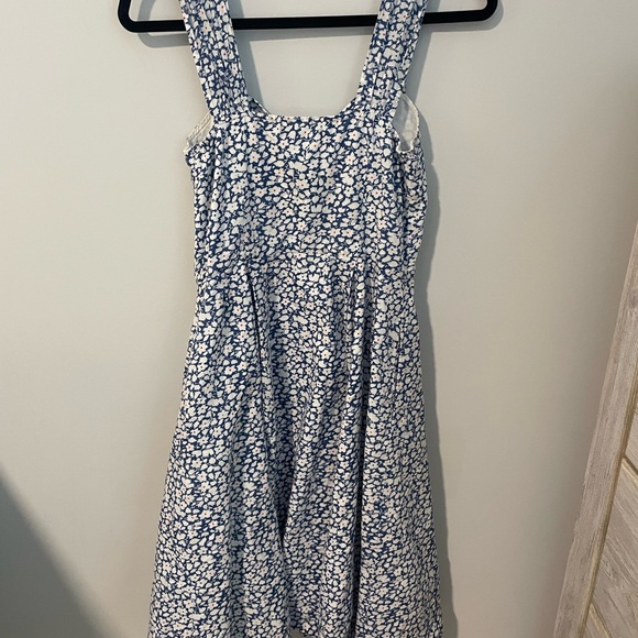 Floral Blue Midi Dress with Red Accents - Picture 5 of 5